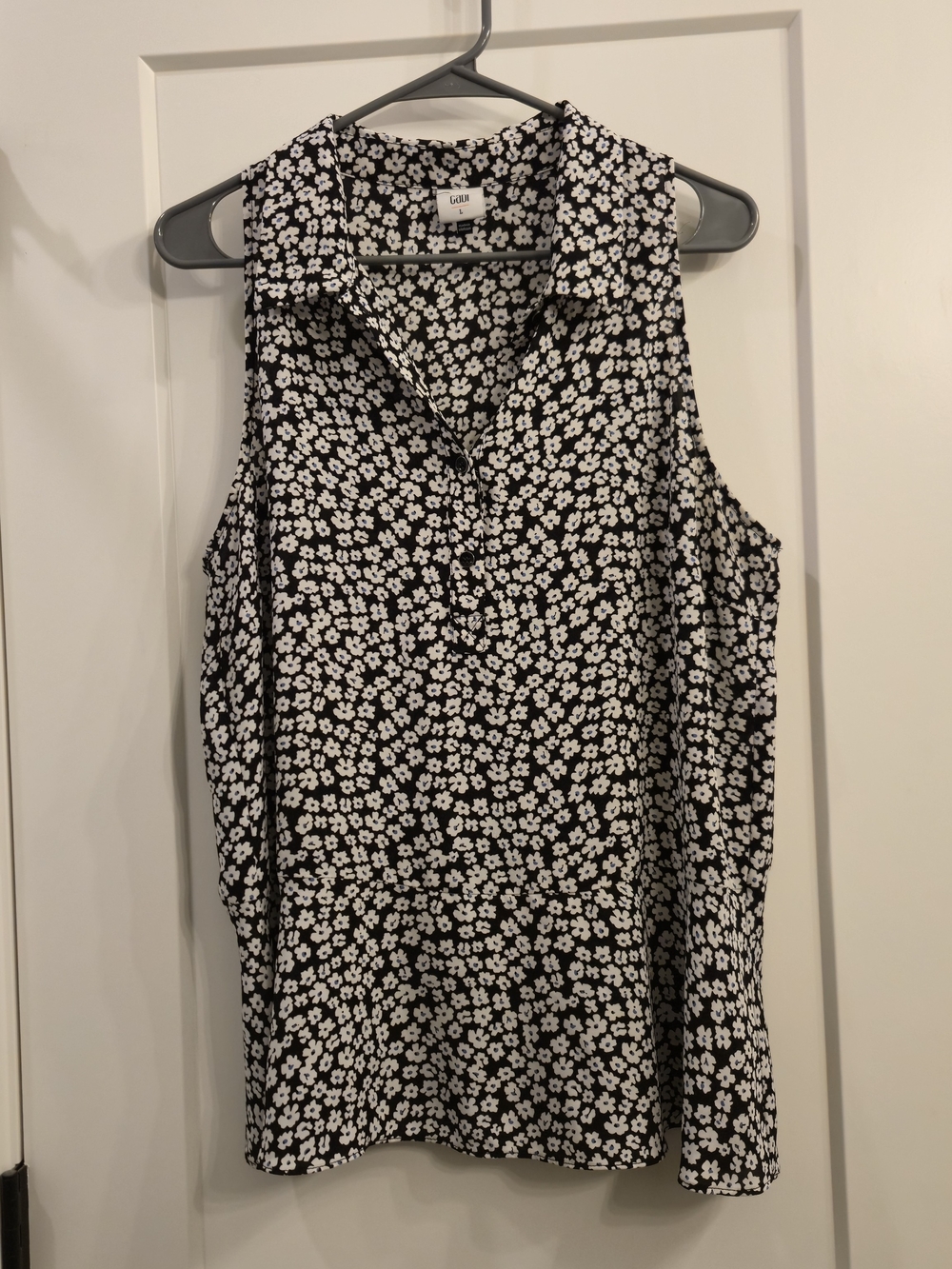 CAbi Black & White Floral Sleeveless Blouse Lg